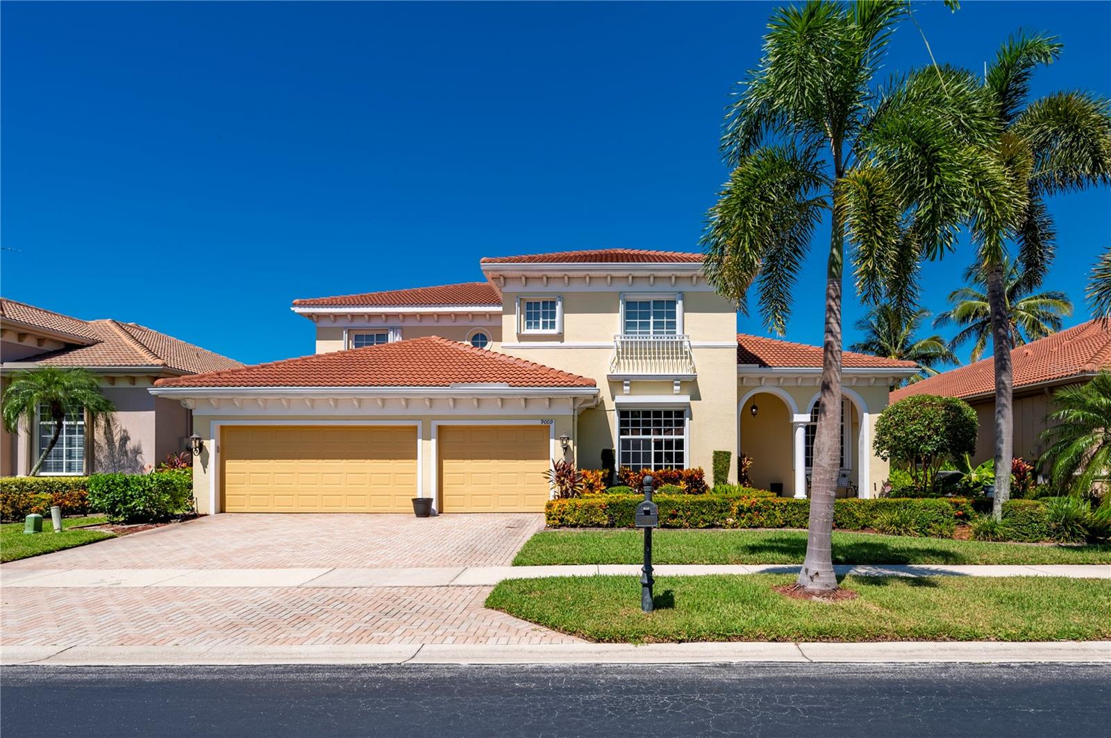 LAGUNA LAKES A B C D E G K & L - Residential