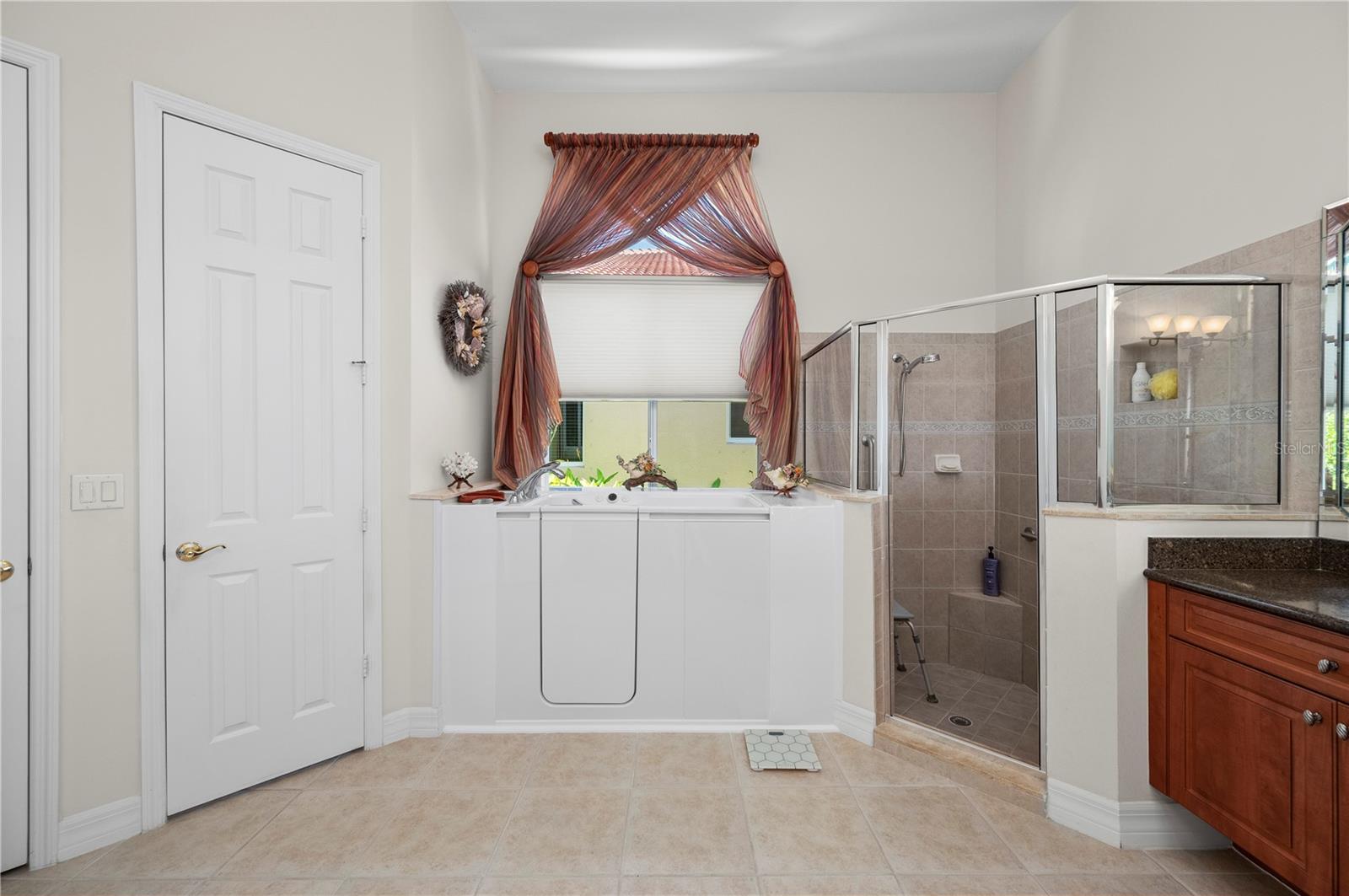 LAGUNA LAKES A B C D E G K & L - Residential