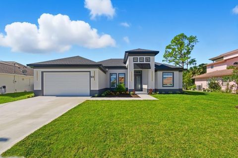 Photo of 93 Cochise Court, Palm Coast, FL 32137 (MLS # FC313630) Photo of 93 Cochise Court, Palm Coast, FL 32137 (MLS # FC313630)