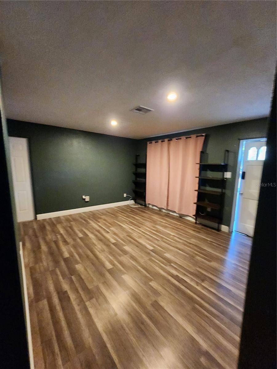 MCKEE LAKE ESTATES 1ST ADD - Residential