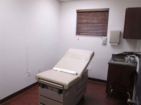 Tiny photo for 33049 Professional Drive #103, Leesburg, FL 34788 (MLS # G5096381)