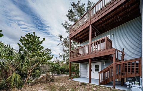 A home in PALM HARBOR