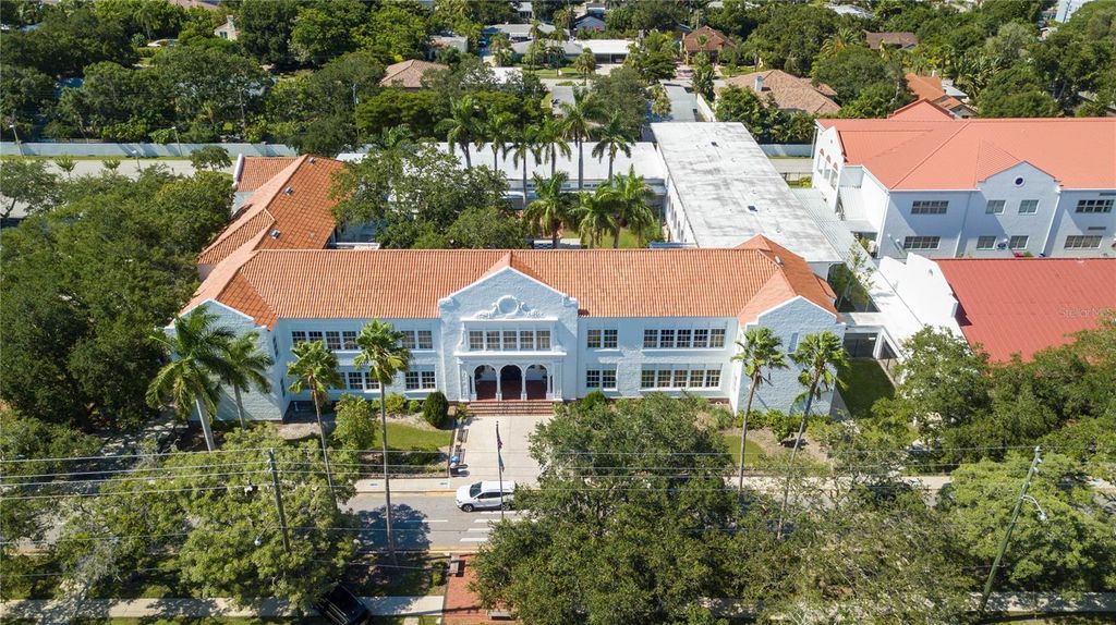 Photo of 3500 Flores Avenue, Sarasota, FL 34239 (MLS # A4663143)