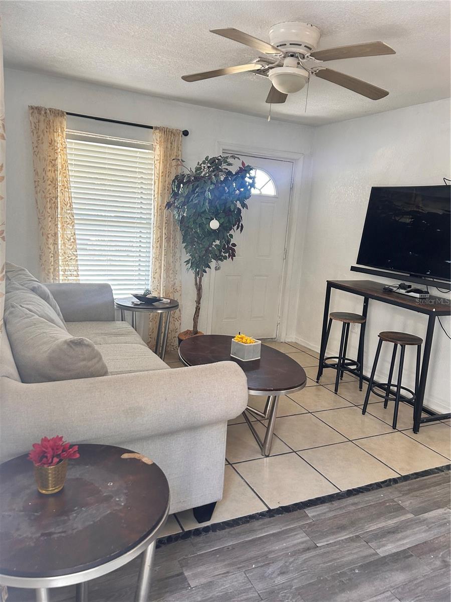 MOUNT DORA MOUNT DORA HEIGHTS - Residential