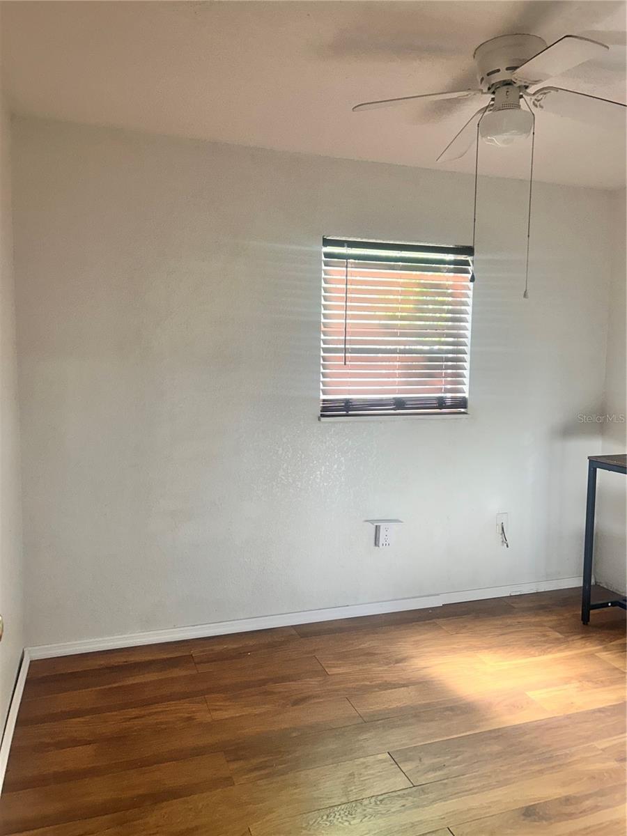 MOUNT DORA MOUNT DORA HEIGHTS - Residential