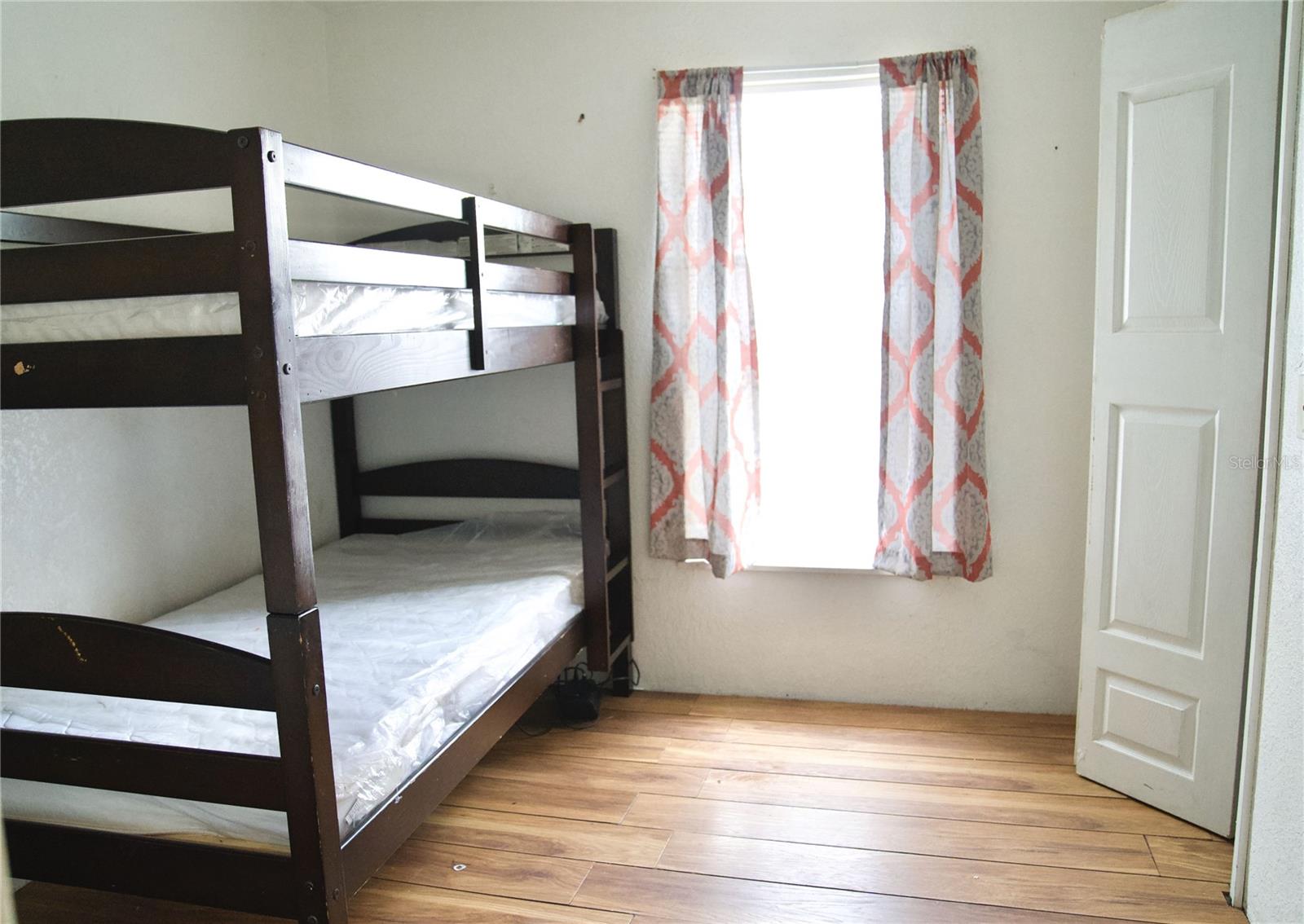 MOUNT DORA MOUNT DORA HEIGHTS - Residential