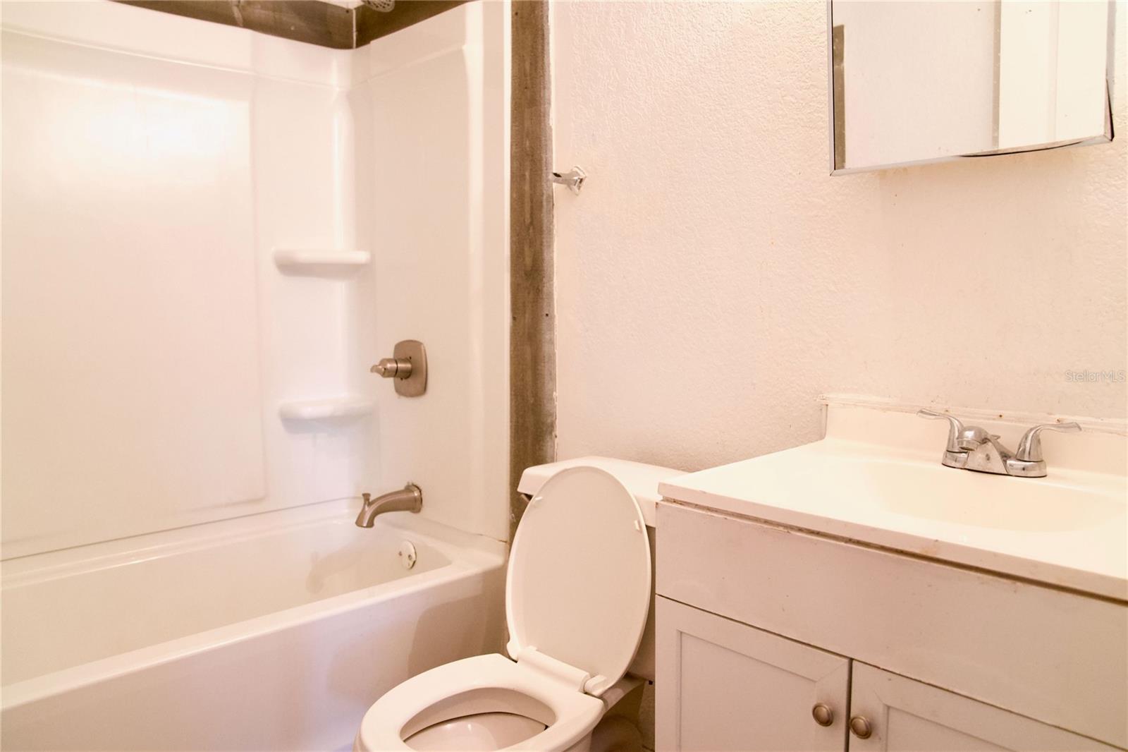 MOUNT DORA MOUNT DORA HEIGHTS - Residential