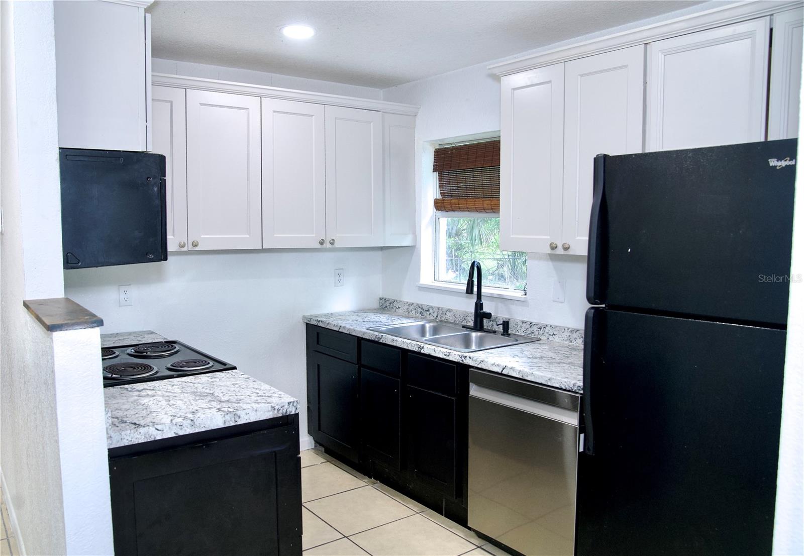 MOUNT DORA MOUNT DORA HEIGHTS - Residential