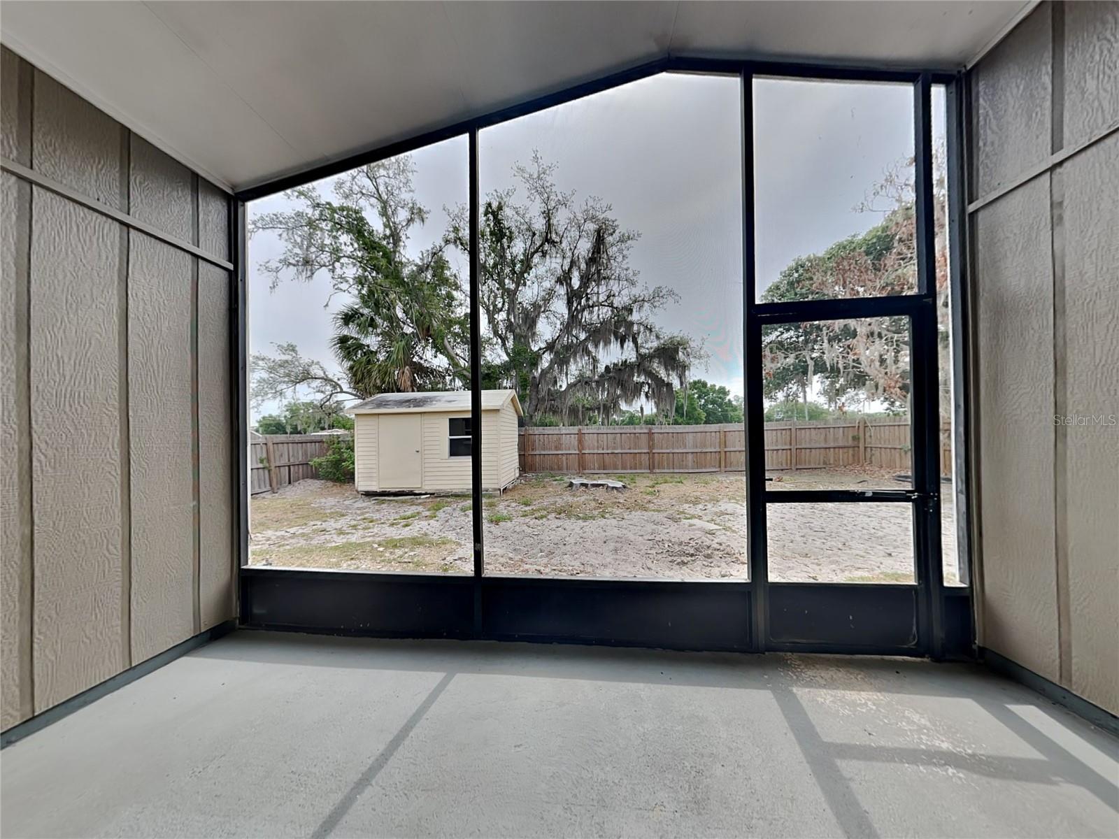 WHISPER LAKE 01 - Residential Lease