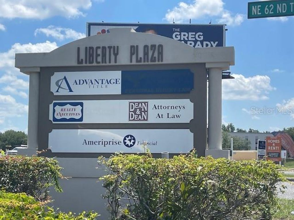 Photo of 11714 NE 62nd Terrace #400, The Villages, FL 32162 (MLS # OM701782)