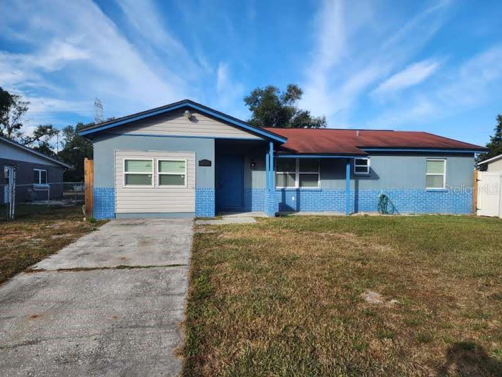 Photo of 8522 Tidewater Trail, Tampa, FL 33619 (MLS # TB8442347)