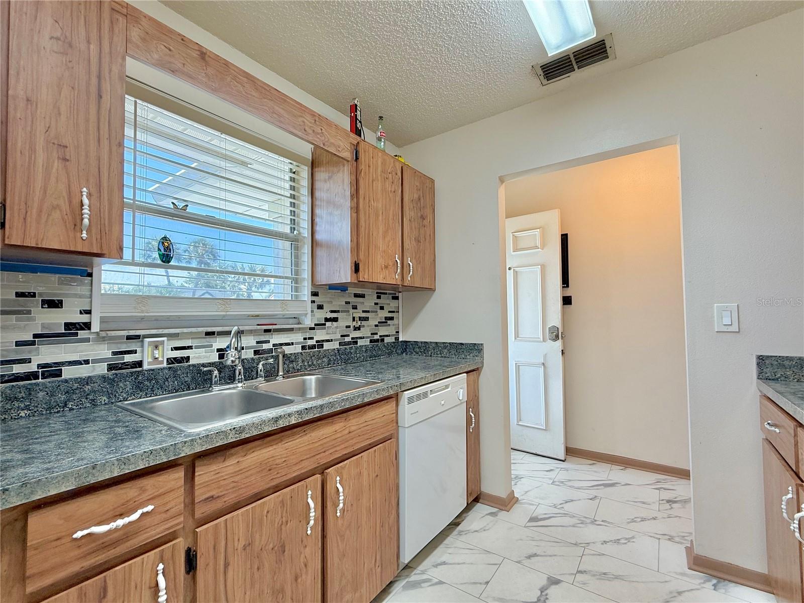GRANADA VILLAS CONDO - Residential