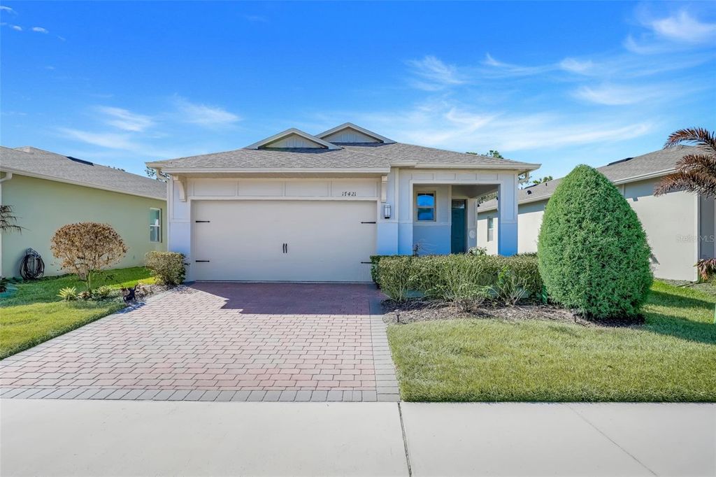 Photo of 17421 Blazing Star Circle, Clermont, FL 34714 (MLS # G5107670)
