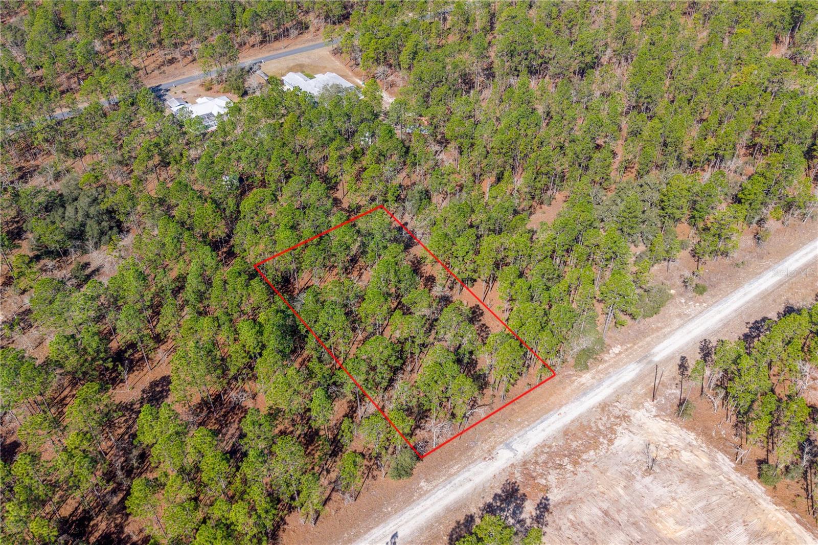 RAINBOW LAKES ESTATE - Land