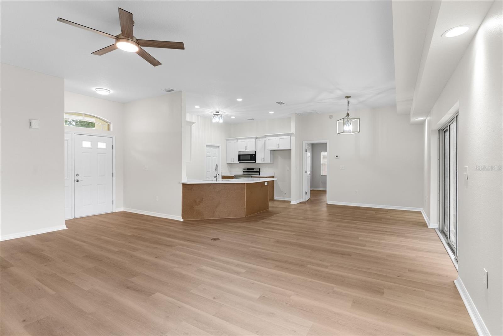 ARIANA HARBOR - Residential