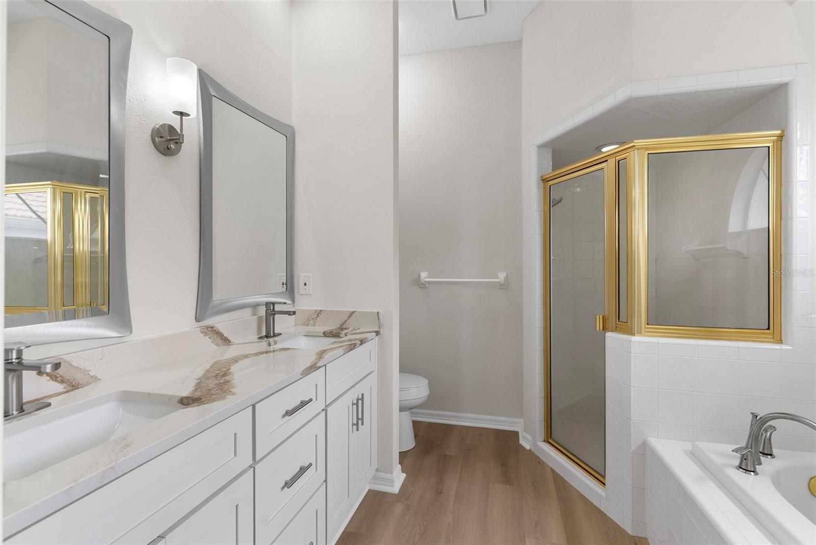 ARIANA HARBOR - Residential