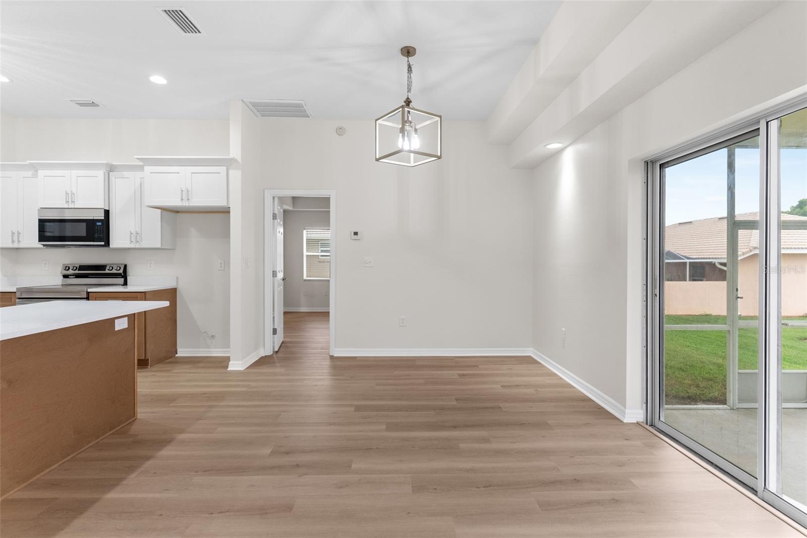 ARIANA HARBOR - Residential