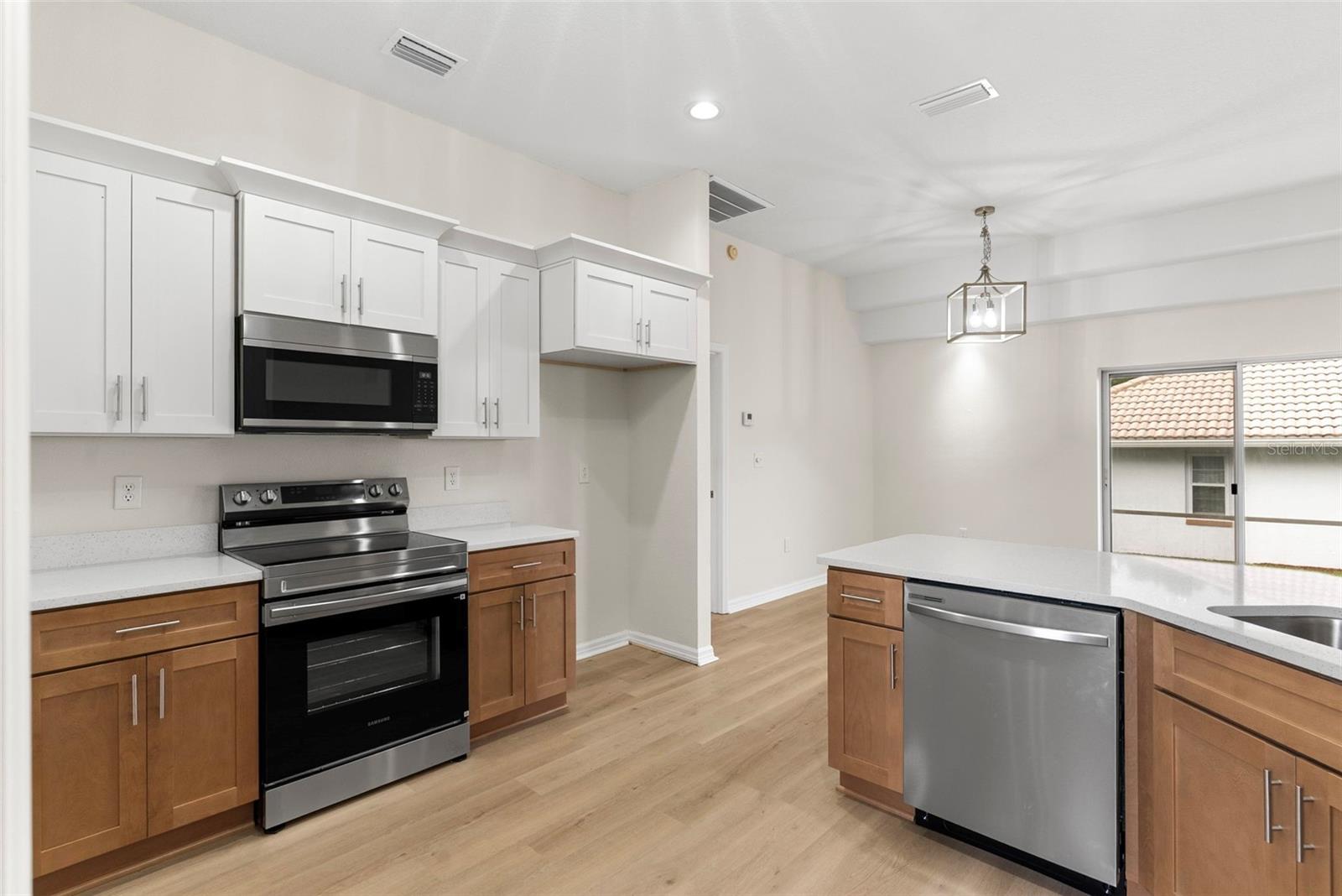 ARIANA HARBOR - Residential