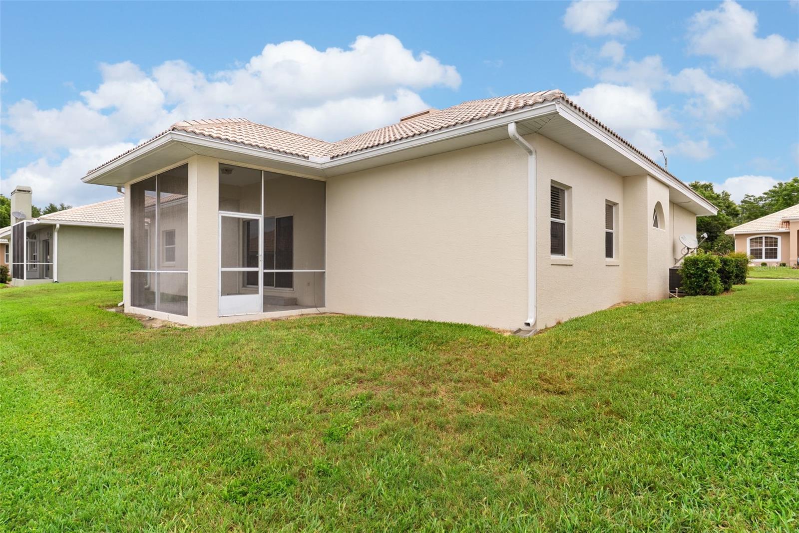 ARIANA HARBOR - Residential