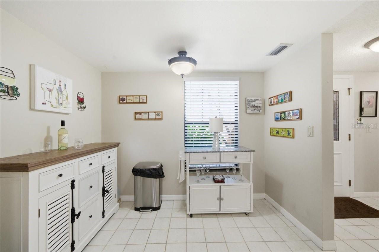 WESTCHESTER LAKE CONDO - Residential