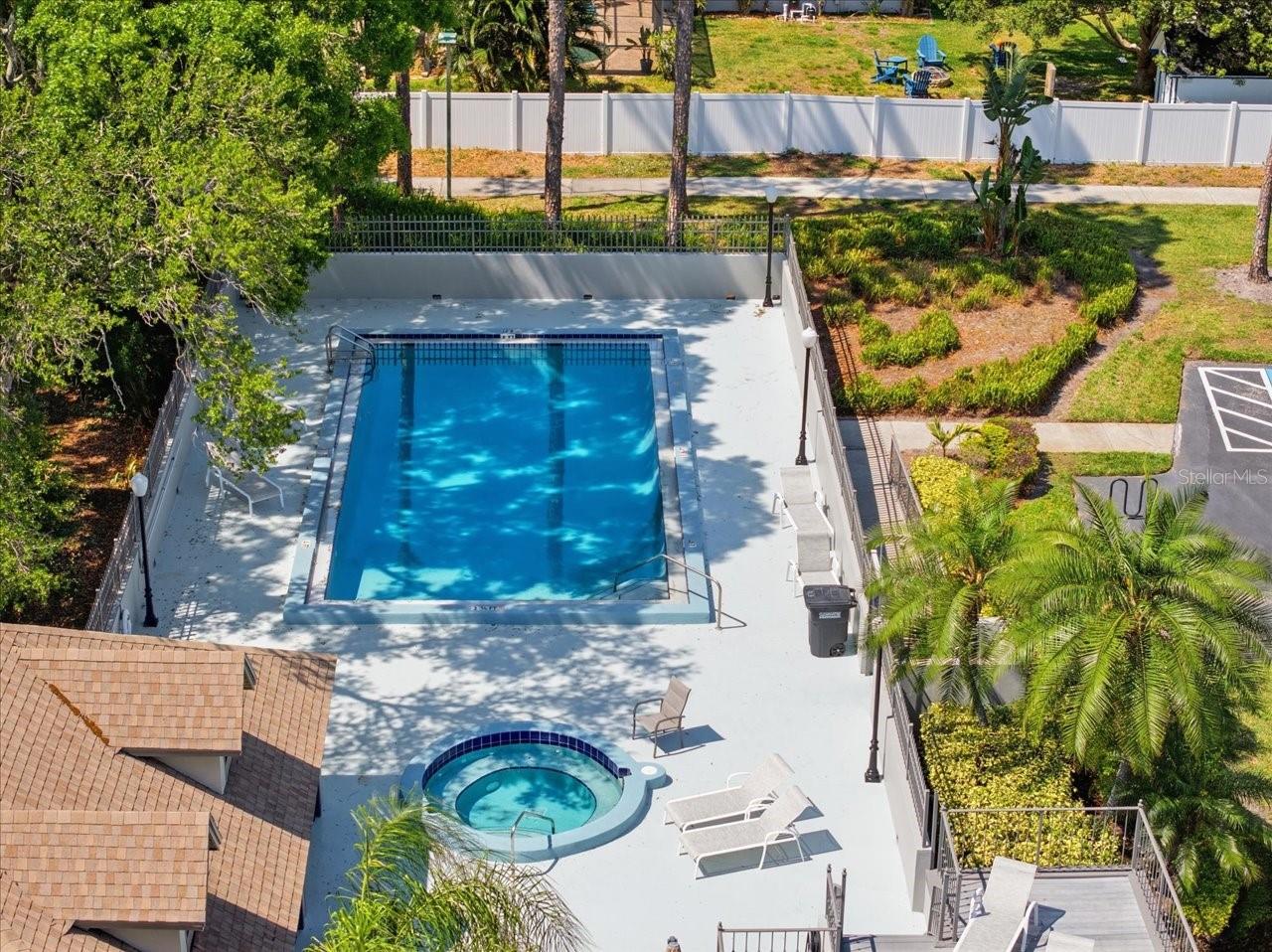 WESTCHESTER LAKE CONDO - Residential