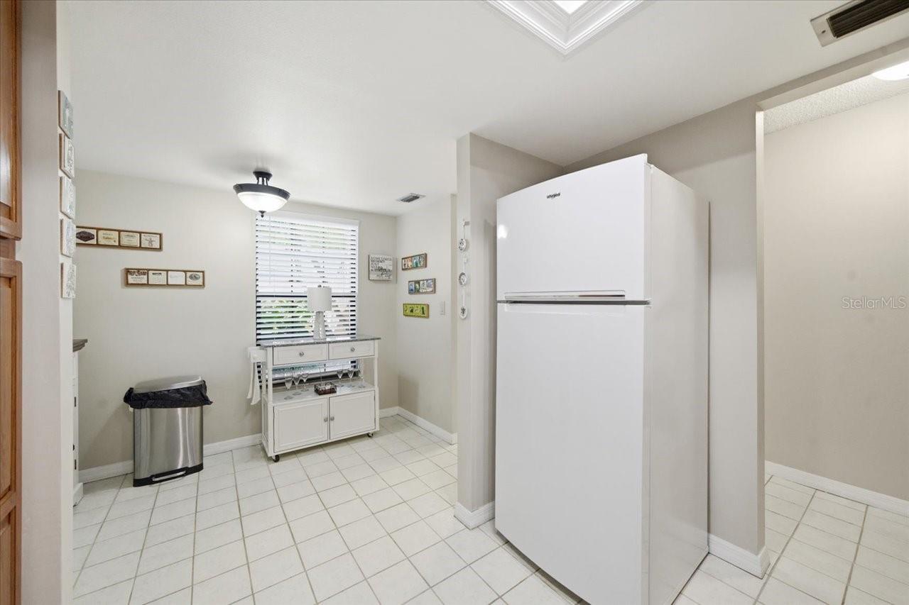 WESTCHESTER LAKE CONDO - Residential
