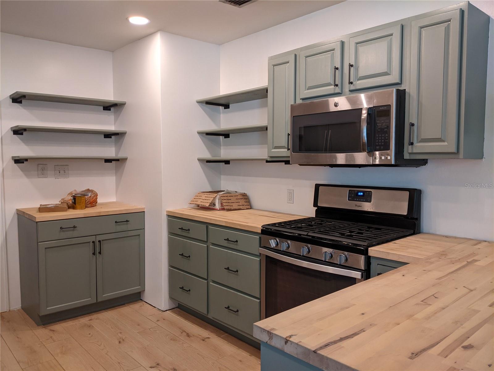 IDLEWILD ON THE HILLSBOROUGH - Residential Lease