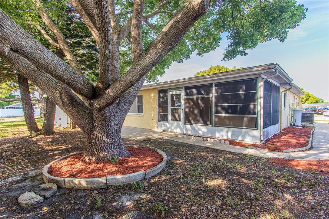 EMBASSY HILLS - Residential