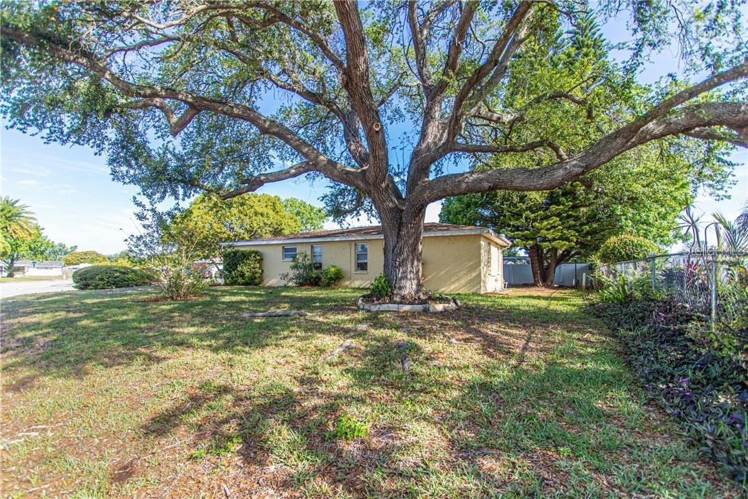 EMBASSY HILLS - Residential