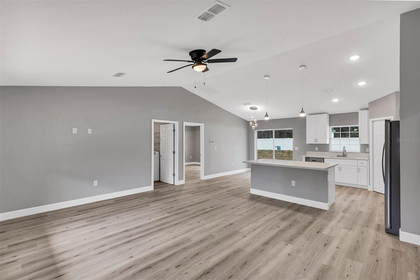 MARION OAKS UN 06 - Residential