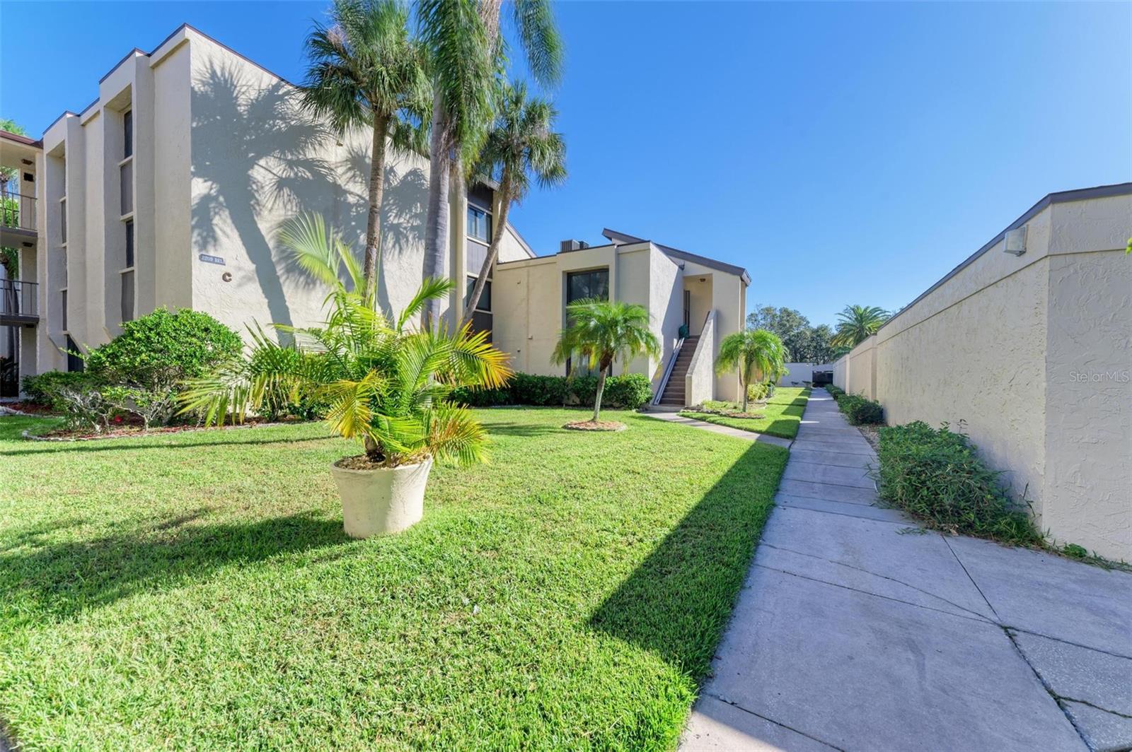 2209 BELLEAIR ROAD C29