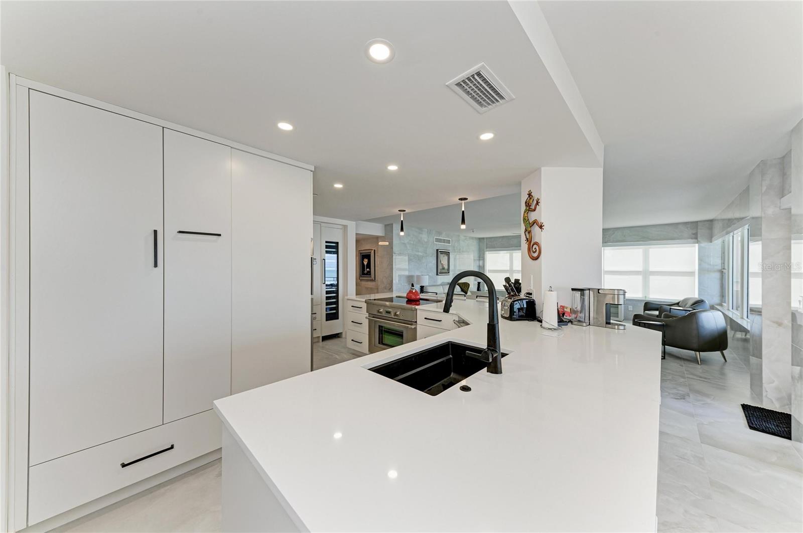 LONGBOAT KEY TOWERS - Residential Lease