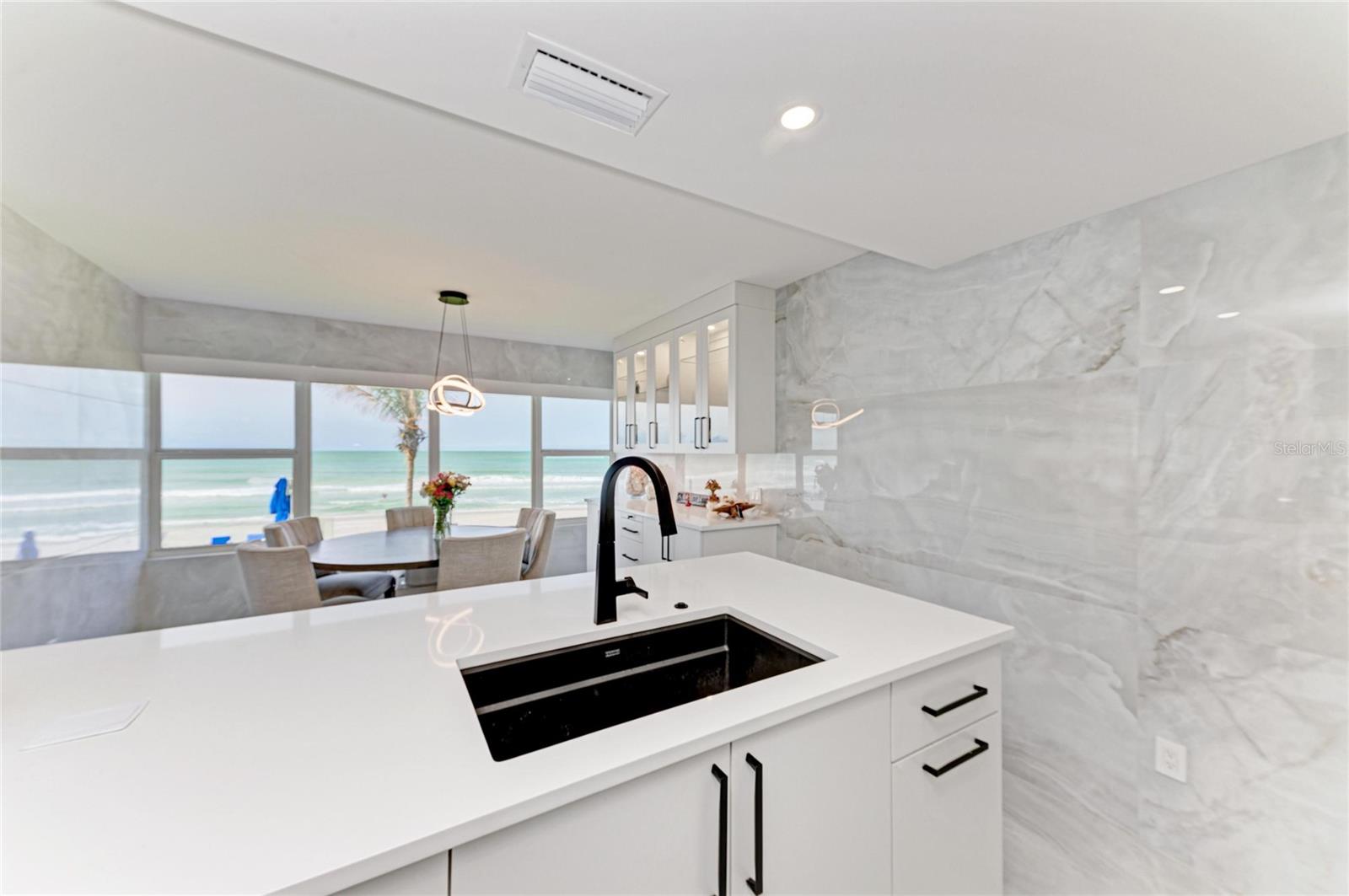 LONGBOAT KEY TOWERS - Residential Lease
