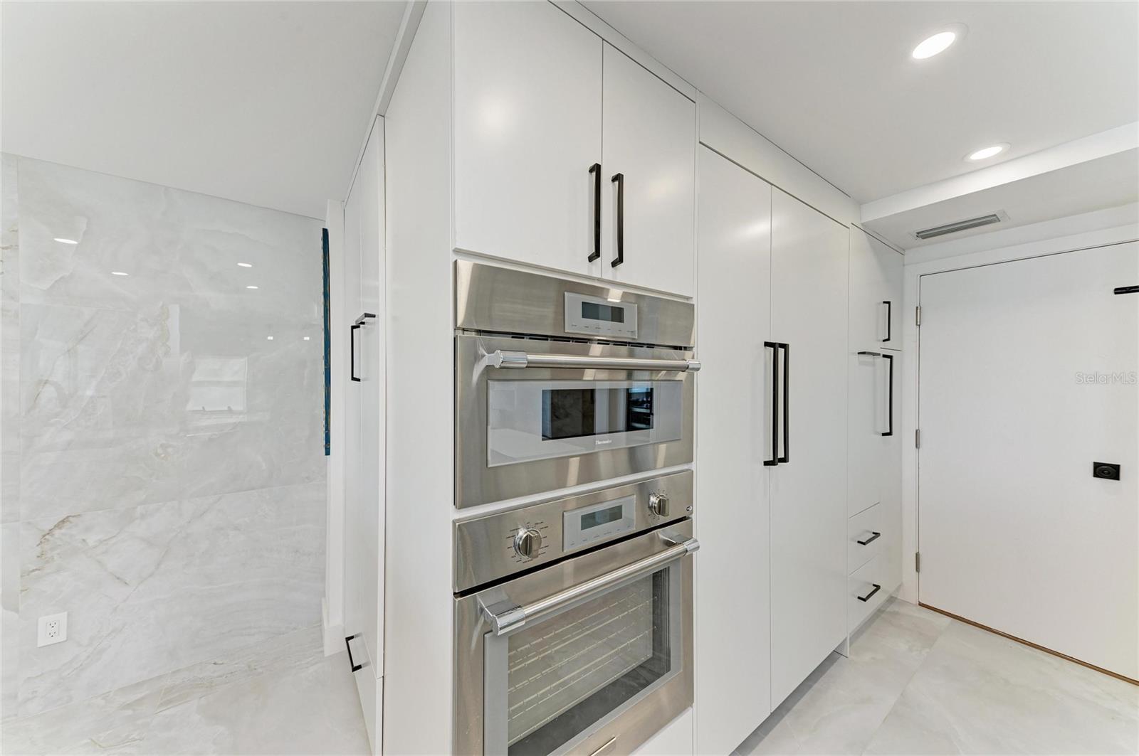 LONGBOAT KEY TOWERS - Residential Lease