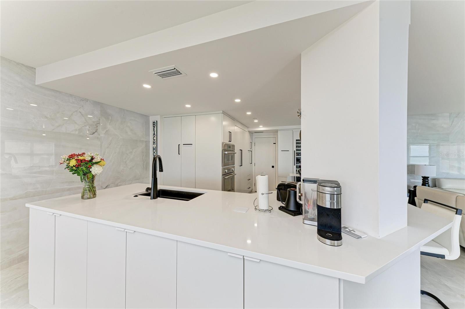 LONGBOAT KEY TOWERS - Residential Lease