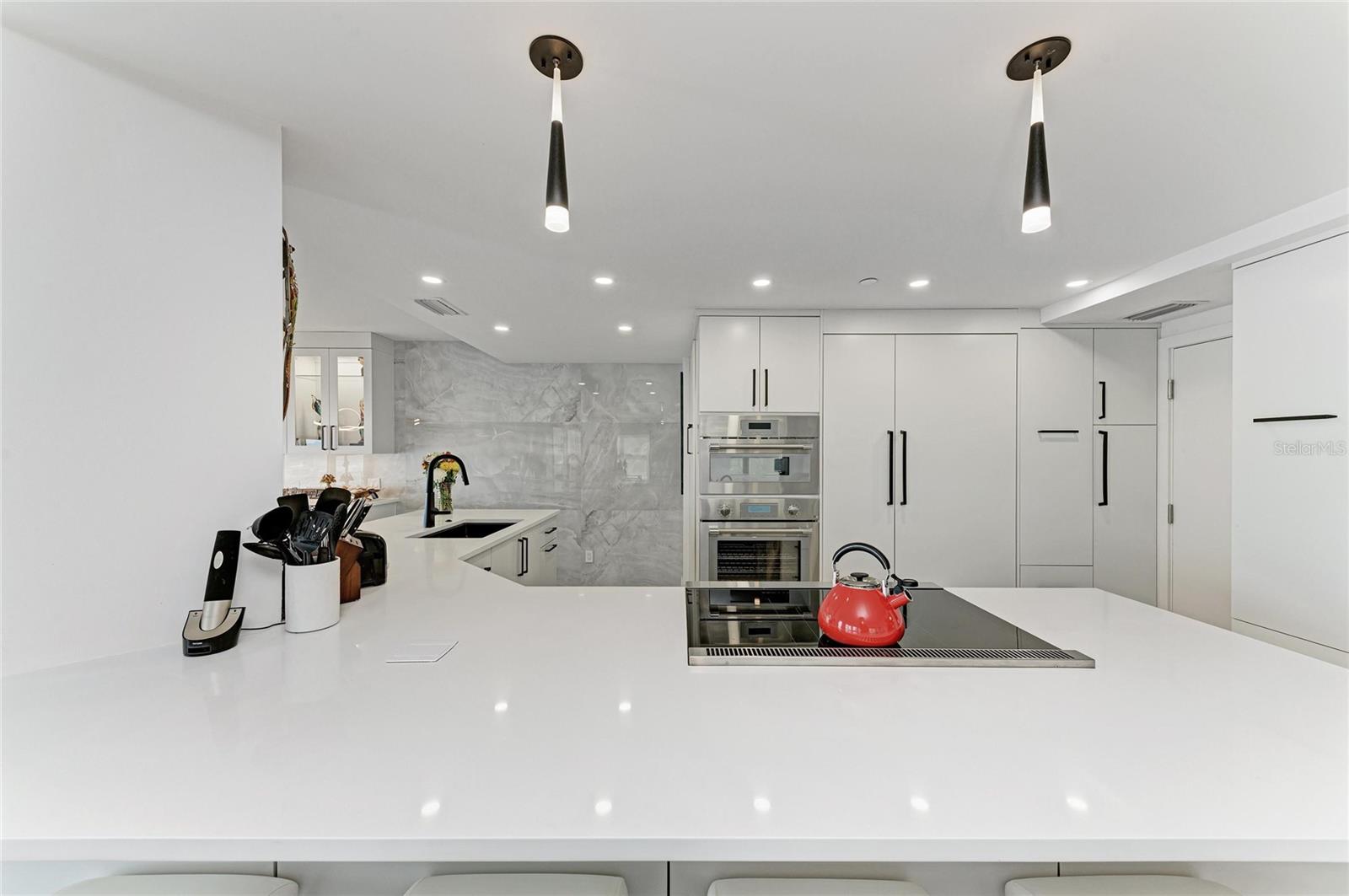 LONGBOAT KEY TOWERS - Residential Lease