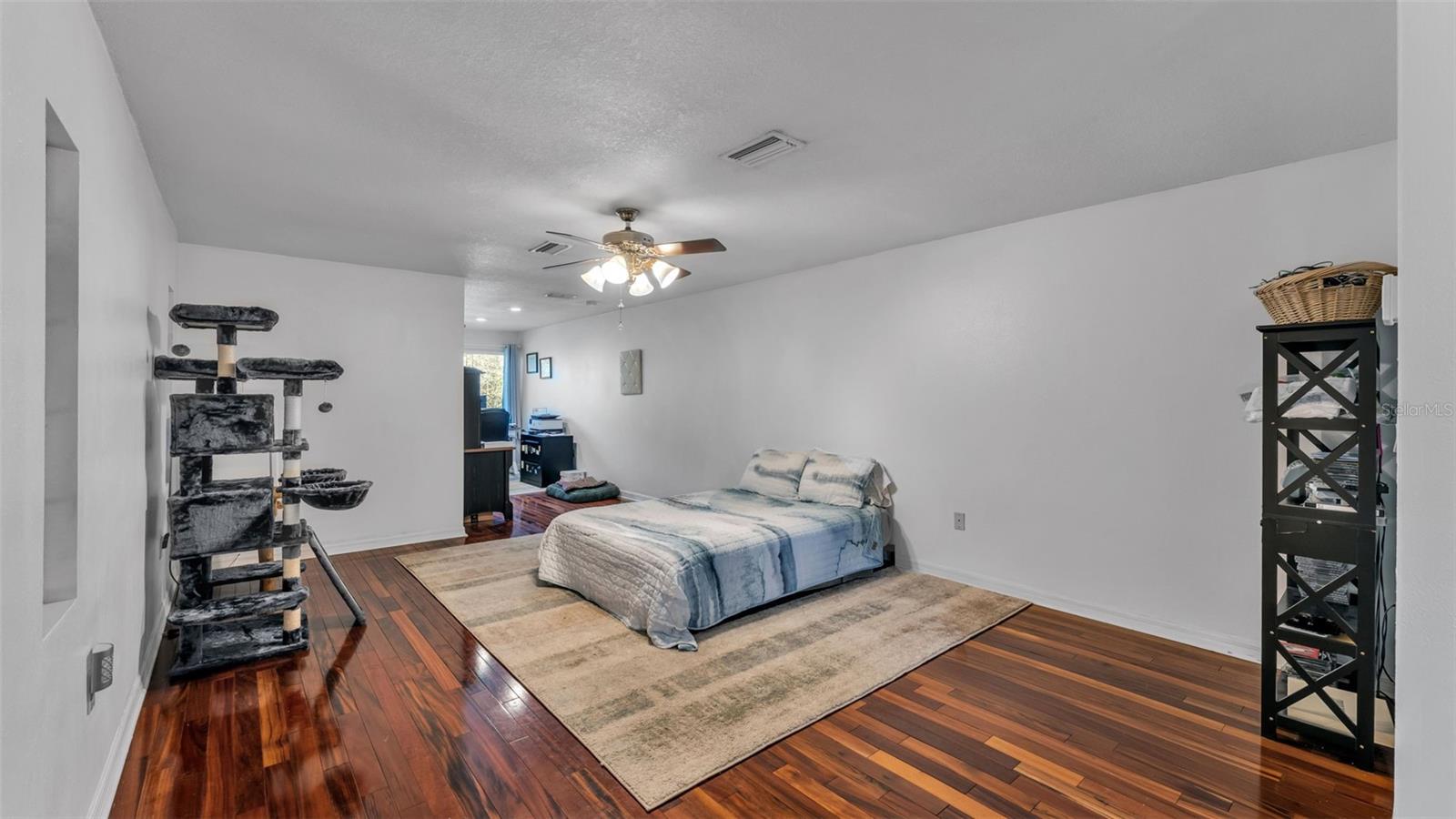 W F HALLAM & COS FARMING & TRUCKING LANDS - Residential