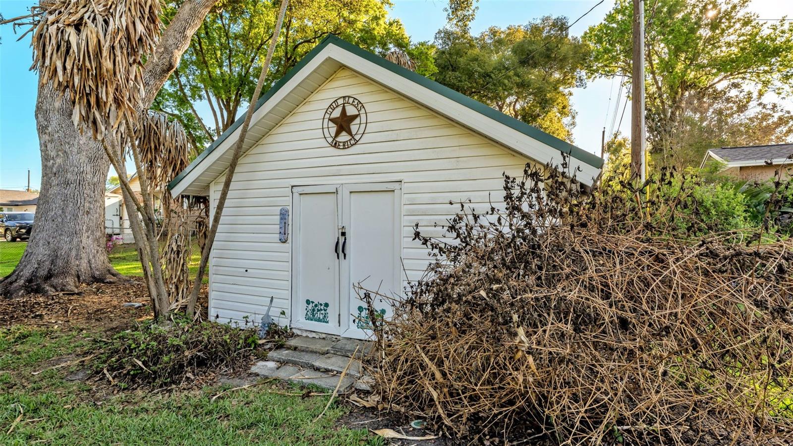 W F HALLAM & COS FARMING & TRUCKING LANDS - Residential