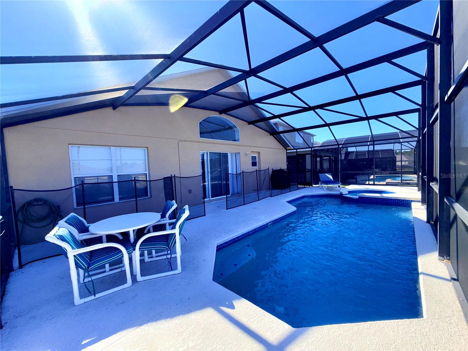 EMERALD ISL RSRT PH5A - Residential