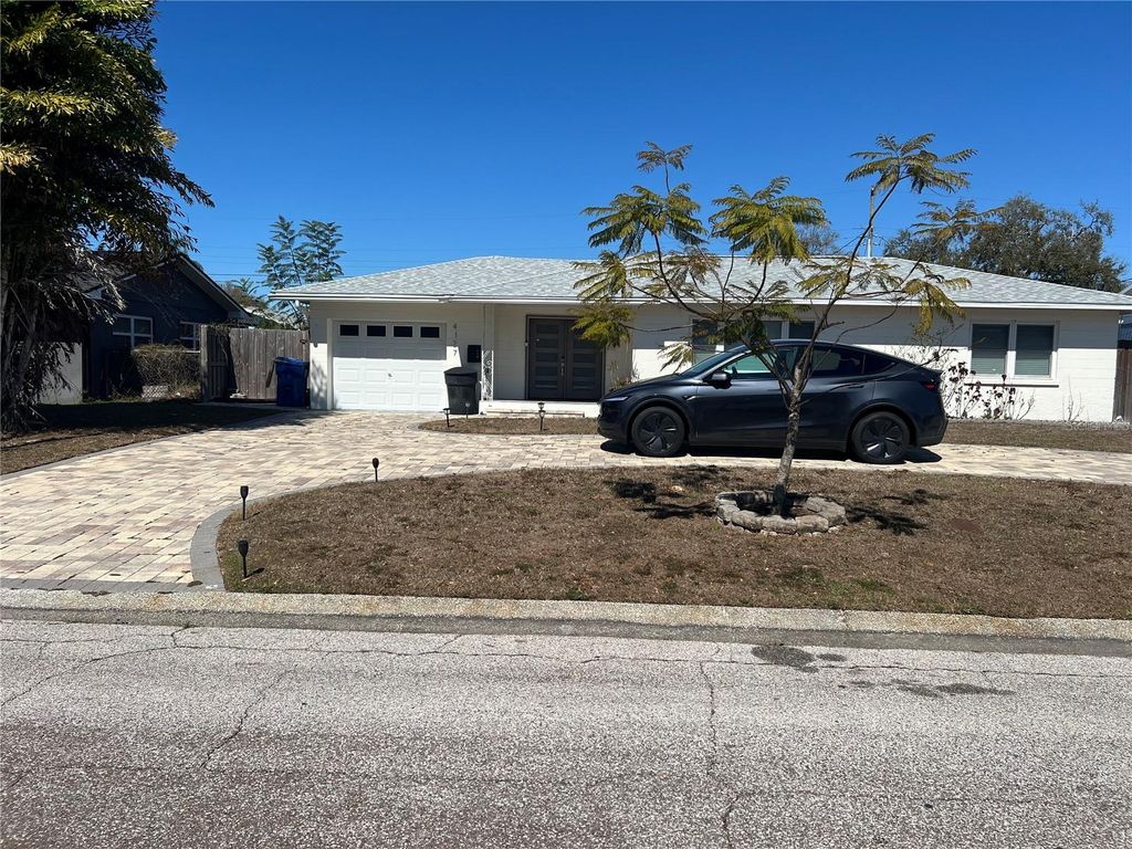 Photo of 4127 28th Avenue N, St Petersburg, FL 33713 (MLS # TB8502286)