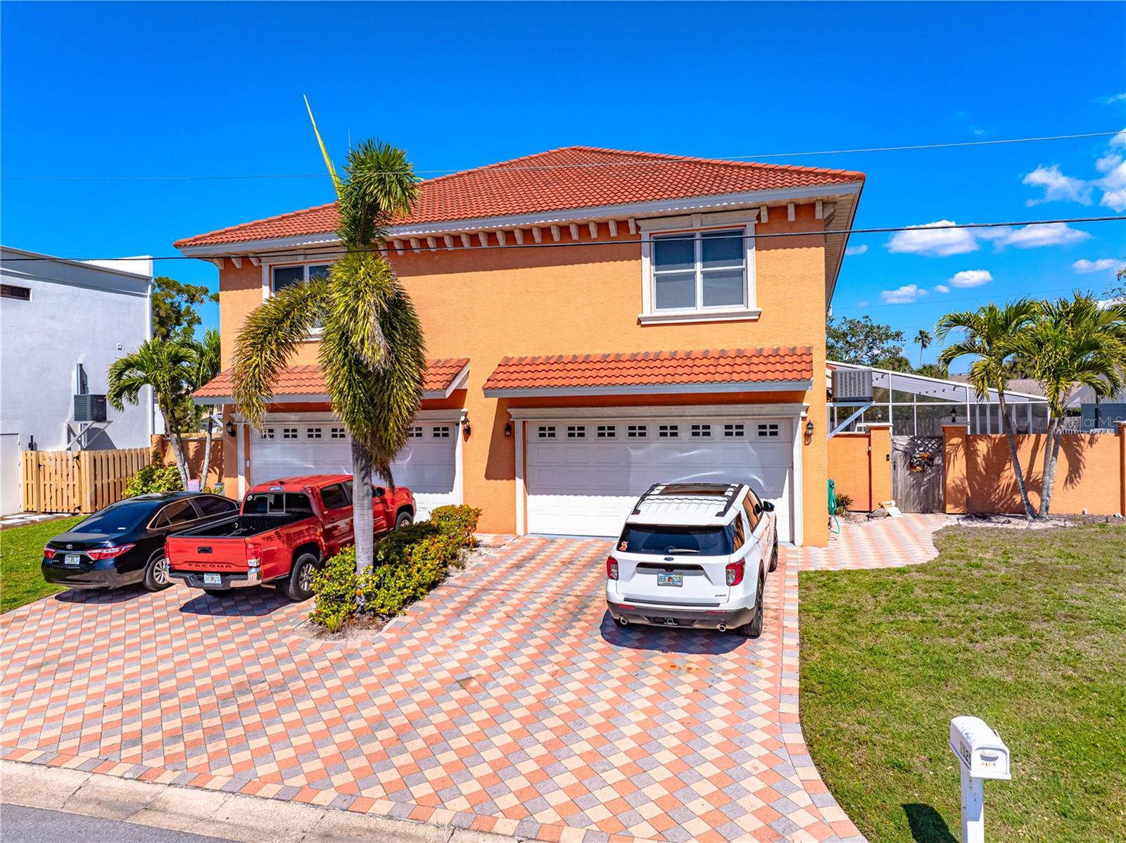 2119 & 2125 MONTCLAIR DRIVE 1 & 2, SARASOTA, FL, 34231 1 2119 & 2125 MONTCLAIR DRIVE 1 & 2