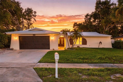 Photo of 13344 88th Avenue, Seminole, FL 33776 (MLS # TB8543391)