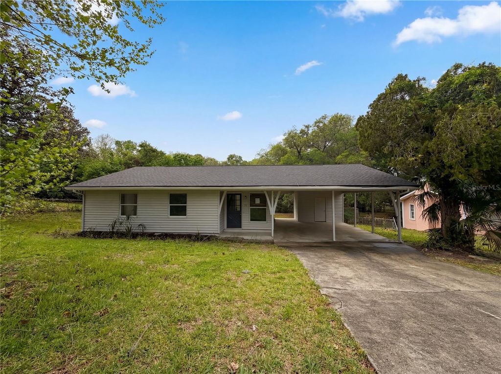 Photo of 1710 SE 33rd Street, Gainesville, FL 32641 (MLS # O6397735)