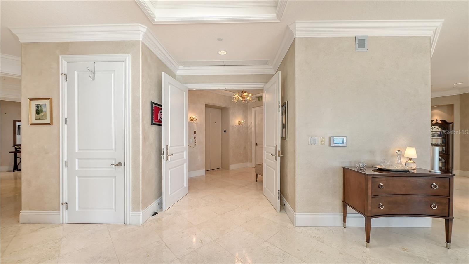 2050 BENJAMIN FRANKLIN DRIVE PH1102