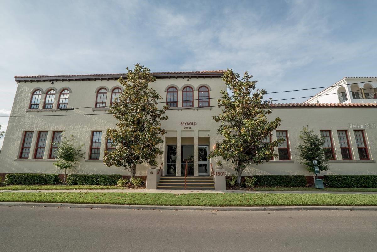 SEYBOLD LOFTS - Residential Lease