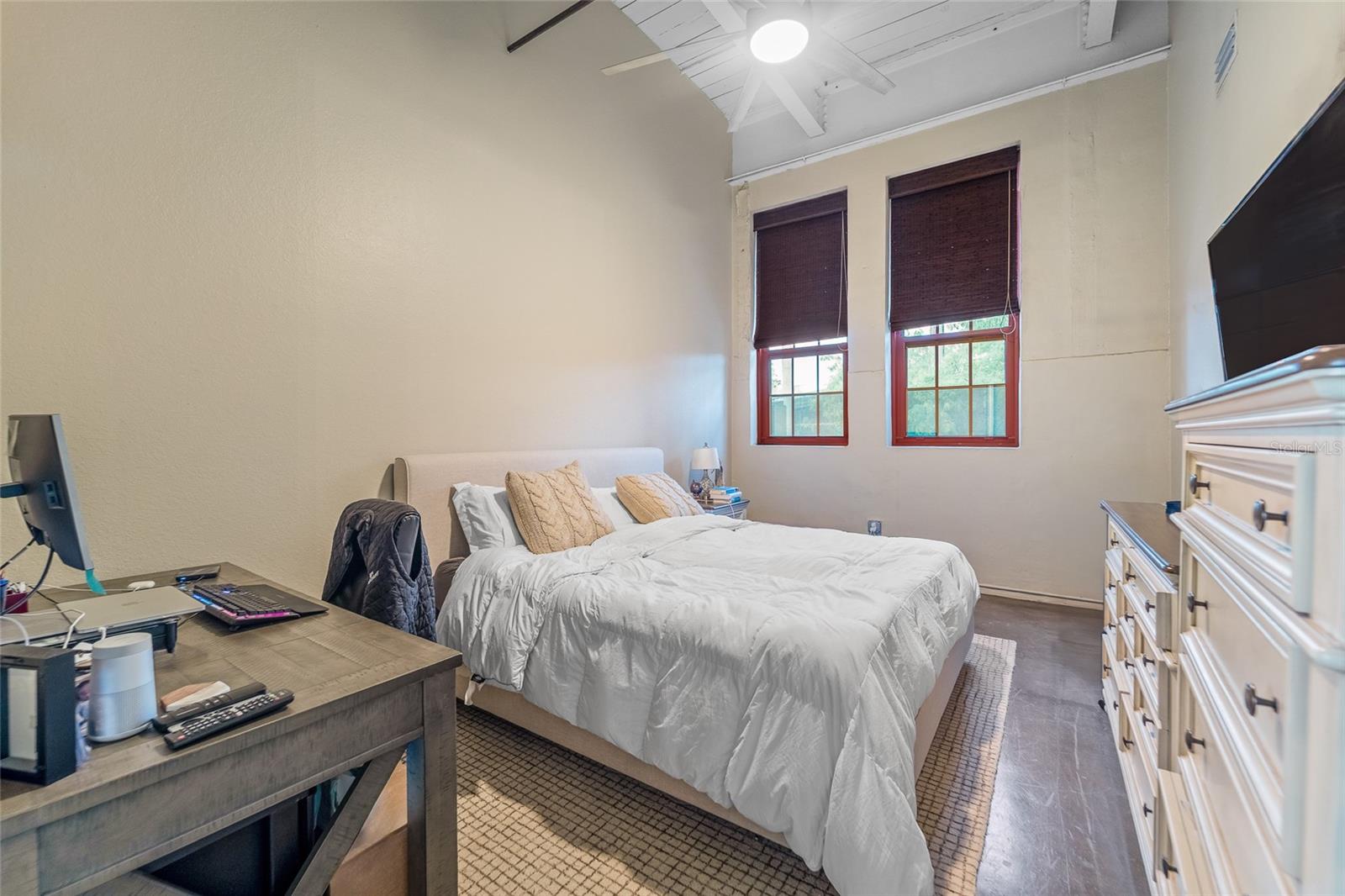 SEYBOLD LOFTS - Residential Lease