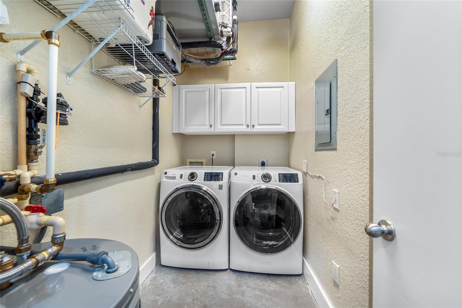 SEYBOLD LOFTS - Residential Lease