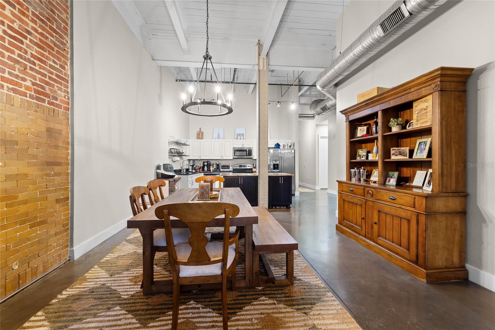 SEYBOLD LOFTS - Residential Lease