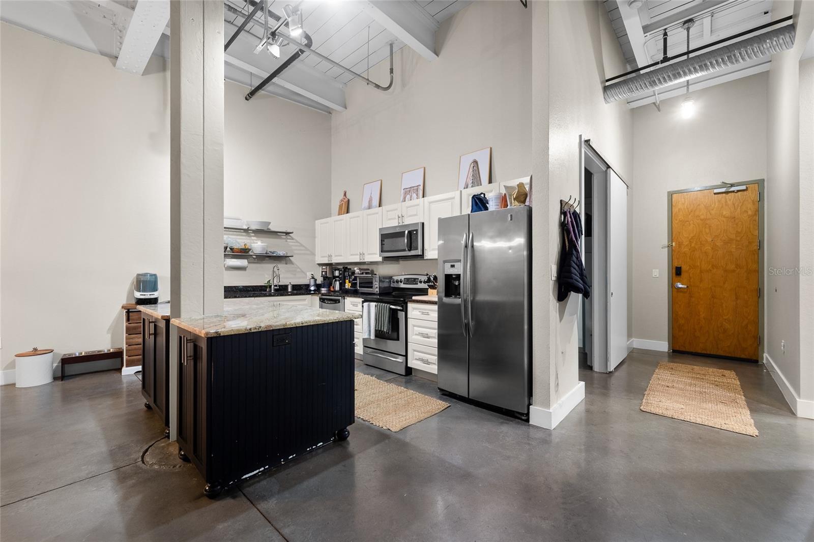 SEYBOLD LOFTS - Residential Lease