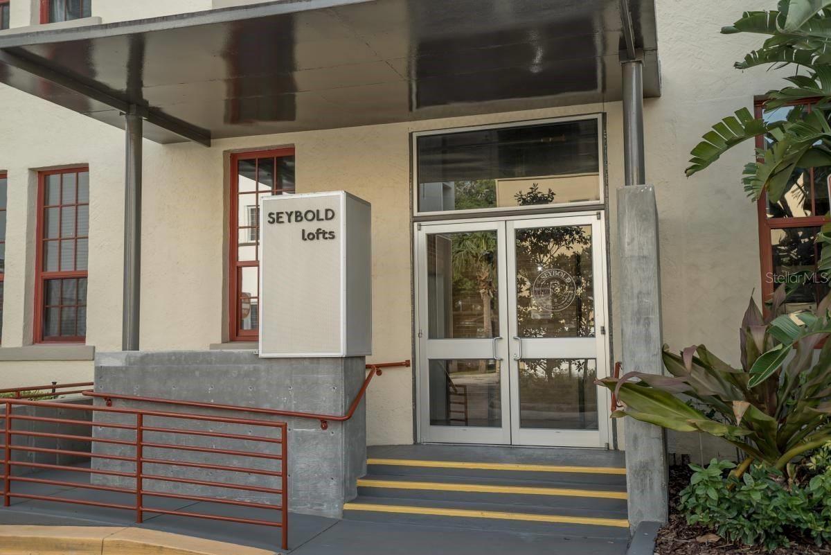 SEYBOLD LOFTS - Residential Lease